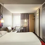 Ibis Centre Hotel 3*