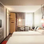 Ibis Centre