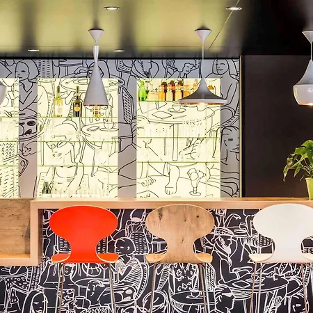 ホテル Ibis Centre 3*