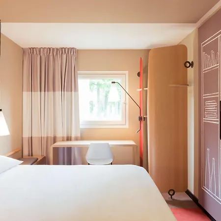 Ibis Centre 3*