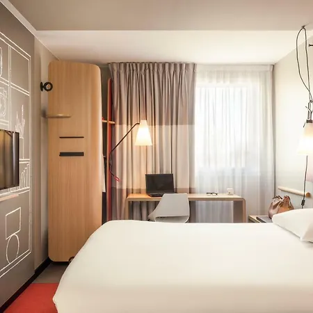 Ibis Centre 3*