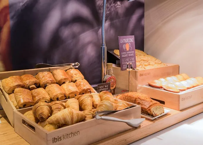 Ibis Centre Hotel 3*